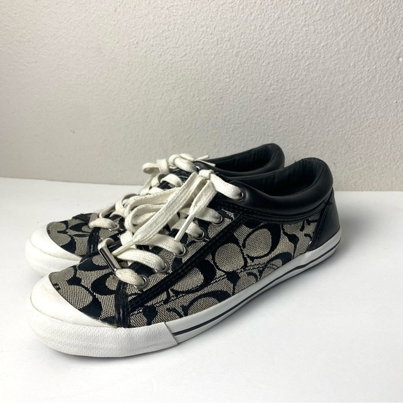 Coach woman’s Francesca lace up sneakers 6B - Picture 1 of 8